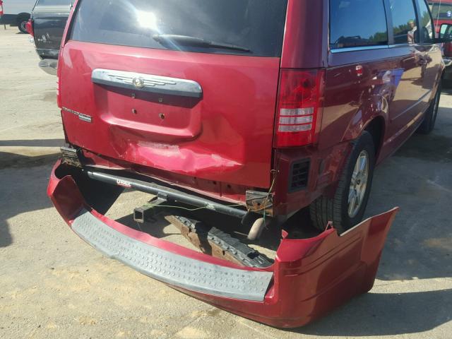 2A8HR54P58R648506 - 2008 CHRYSLER TOWN & COU RED photo 9