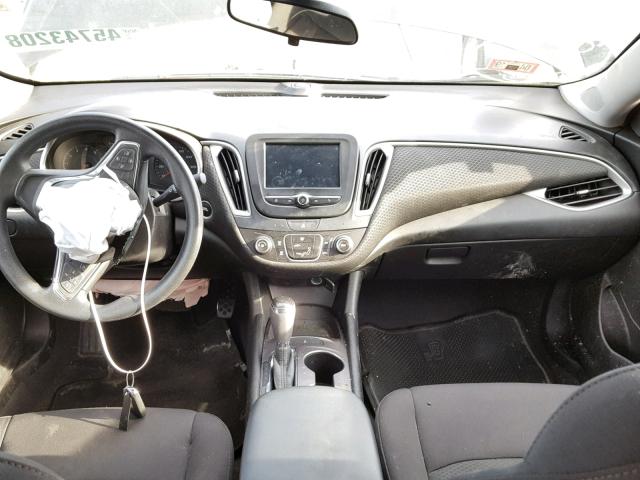 1G1ZB5ST4HF275233 - 2017 CHEVROLET MALIBU LS შავი ფოტო 9