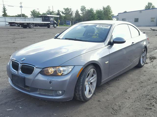 WBAWB73569P158512 - 2009 BMW 335 I GRAY photo 2