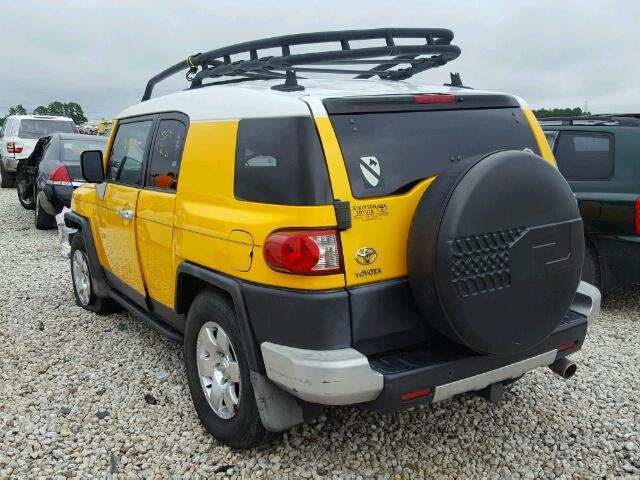 JTEZU11F370004196 - 2007 TOYOTA FJ CRUISER YELLOW photo 3