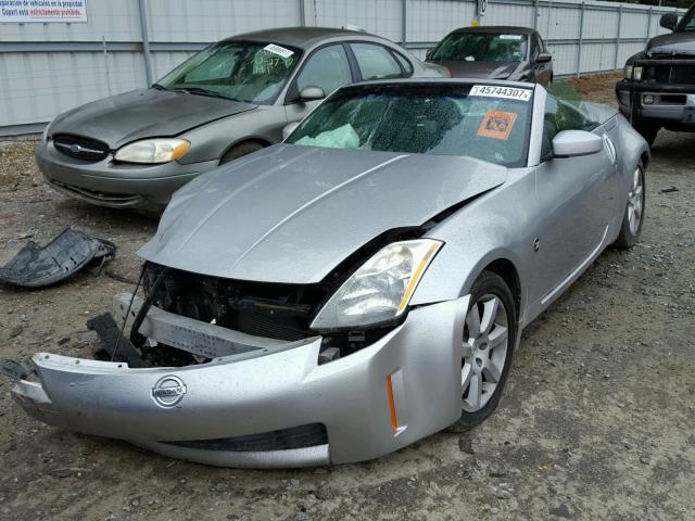 JN1AZ36A44T000604 - 2004 NISSAN 350Z ROADS SILVER photo 2