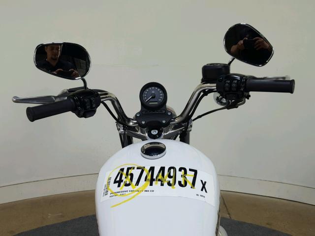 1HD4CR213GC448596 - 2016 HARLEY-DAVIDSON XL883 SUPE WHITE photo 17