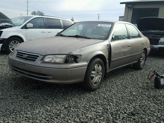 JT2BG22K210579887 - 2001 TOYOTA CAMRY GOLD photo 2