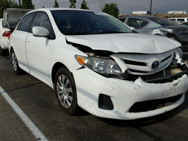 2T1BU4EE6CC825334 - 2012 TOYOTA COROLLA BA WHITE photo 1