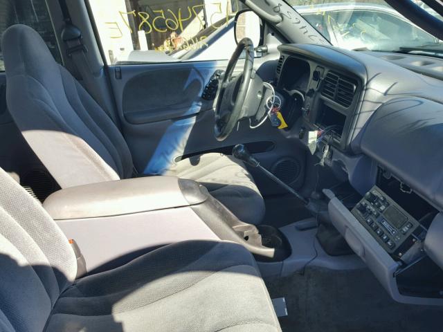 1B7GG2AN6YS766279 - 2000 DODGE DAKOTA QUA BLUE photo 5