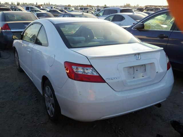 2HGFG12658H554821 - 2008 HONDA CIVIC LX WHITE photo 3