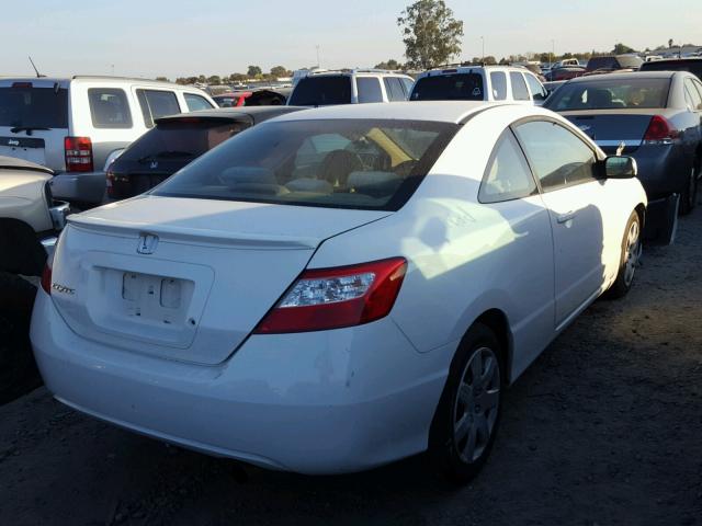 2HGFG12658H554821 - 2008 HONDA CIVIC LX WHITE photo 4