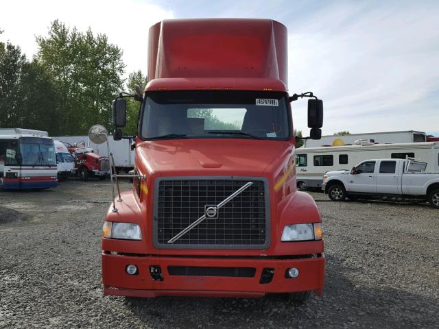 4V4MC9GH84N356900 - 2004 VOLVO VN VNM RED photo 9