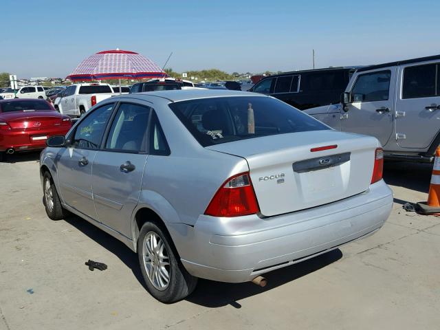 1FAFP34N77W299805 - 2007 FORD FOCUS SILVER photo 3