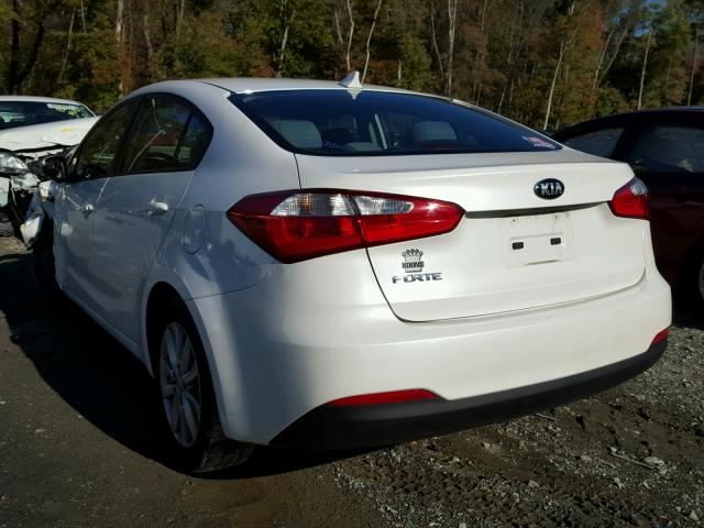 KNAFX4A67F5415406 - 2015 KIA FORTE LX WHITE photo 3