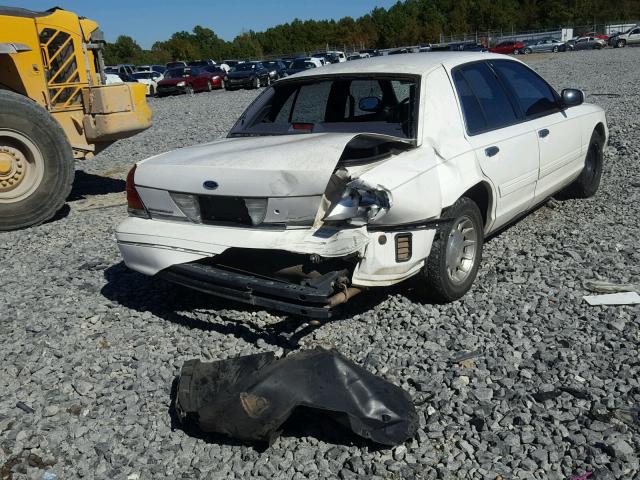 2FAFP74W0XX139835 - 1999 FORD CROWN VICT WHITE photo 4