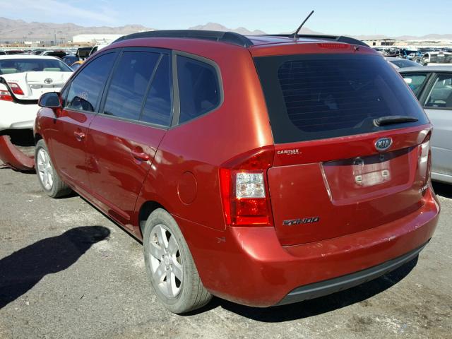 KNAFG526887152676 - 2008 KIA RONDO LX RED photo 3