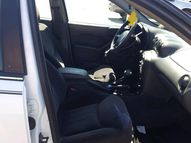 1G2NF52F02C166530 - 2002 PONTIAC GRAND AM S WHITE photo 5