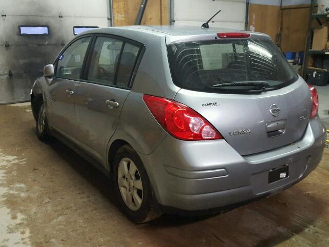 3N1BC13E69L407109 - 2009 NISSAN VERSA S GRAY photo 3