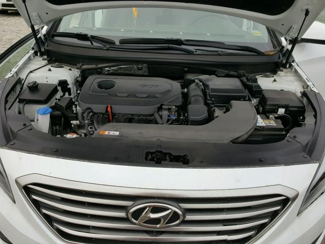 5NPE24AF8HH452089 - 2017 HYUNDAI SONATA SE WHITE photo 7