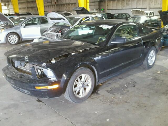 1ZVFT80N865238375 - 2006 FORD MUSTANG BLACK photo 2