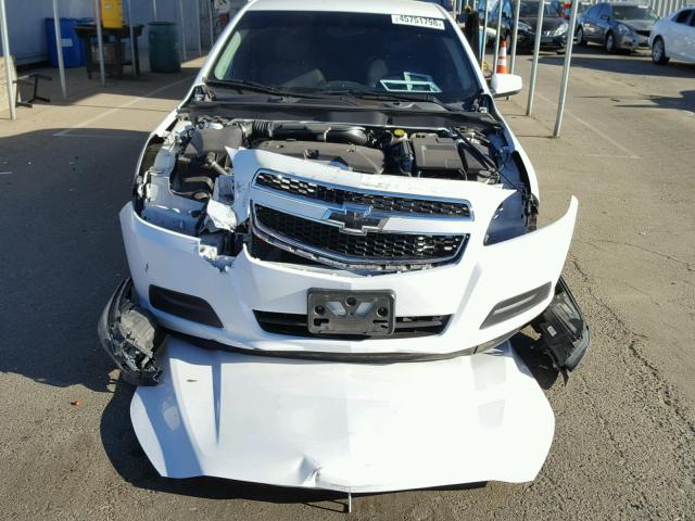 1G11C5SA5DF205856 - 2013 CHEVROLET MALIBU 1LT თეთრი ფოტო 9