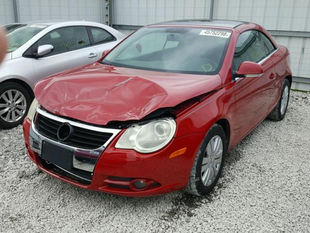 WVWAA71F67V037709 - 2007 VOLKSWAGEN EOS BASE RED photo 2