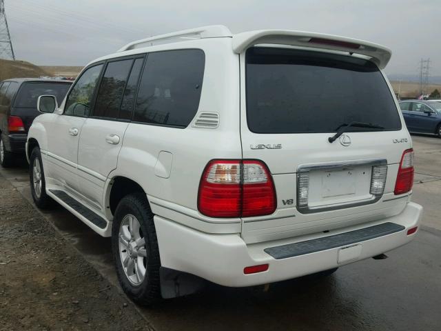 JTJHT00W743541286 - 2004 LEXUS LX WHITE photo 3