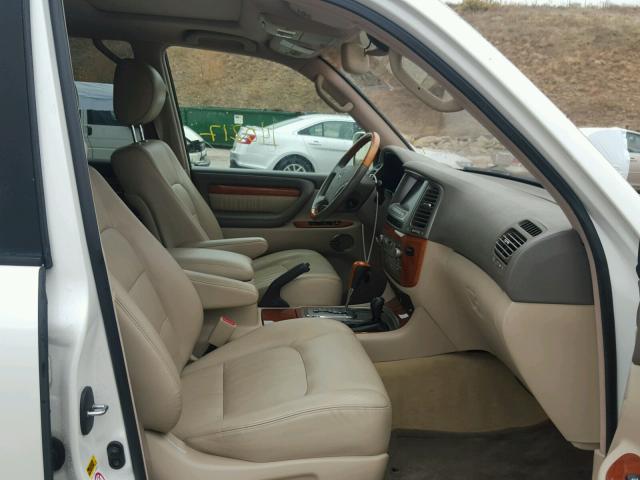 JTJHT00W743541286 - 2004 LEXUS LX WHITE photo 5