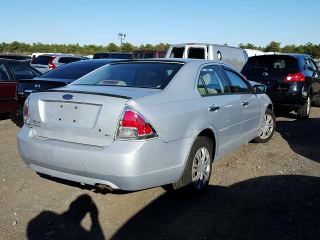 3FAFP07Z26R174449 - 2006 FORD FUSION SE SILVER photo 4