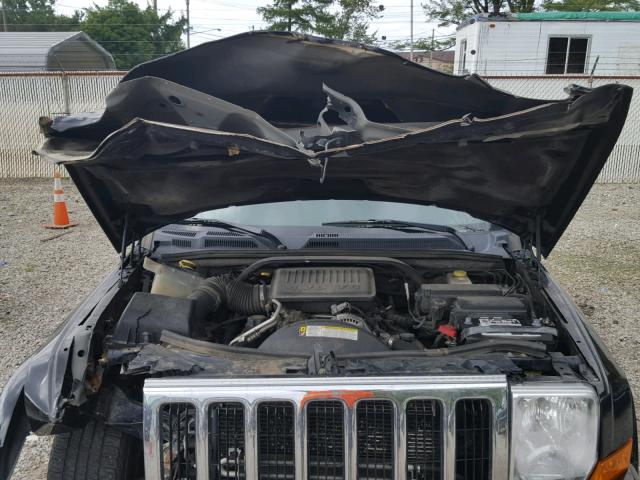 1J8HG48PX7C686363 - 2007 JEEP COMMANDER BLACK photo 7