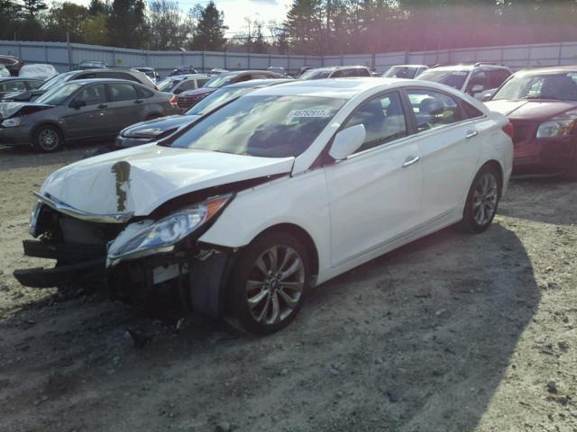 5NPEC4AB0BH178131 - 2011 HYUNDAI SONATA SE WHITE photo 2