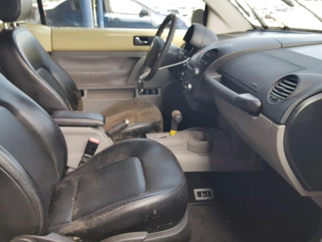 3VWCM31Y95M304839 - 2005 VOLKSWAGEN NEW BEETLE 黄色 照片 5
