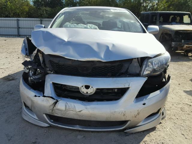 1NXBU4EE7AZ280465 - 2010 TOYOTA COROLLA BA SILVER photo 9