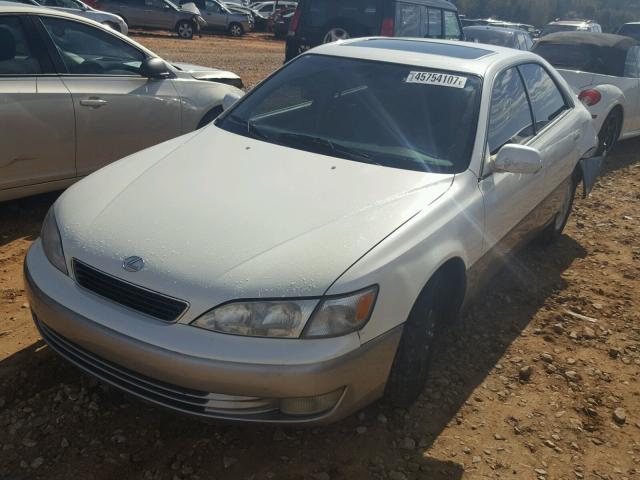 JT8BF22G3V0048160 - 1997 LEXUS ES 300 GOLD photo 2