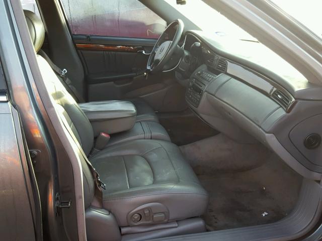 1G6KE54Y14U130586 - 2004 CADILLAC DEVILLE DH GRAY photo 5