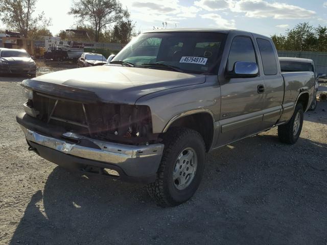 2GCEK19T711335717 - 2001 CHEVROLET SILVERADO GOLD photo 2