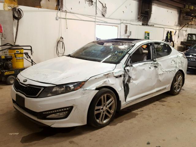 5XXGR4A65DG201380 - 2013 KIA OPTIMA SX WHITE photo 2