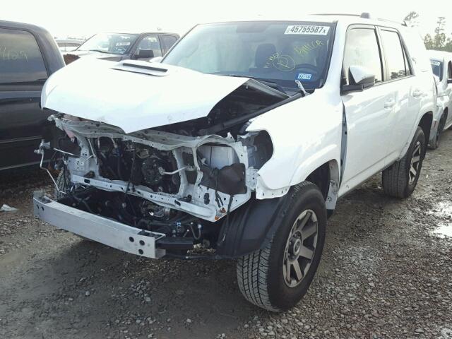 JTEBU5JR6H5412800 - 2017 TOYOTA 4RUNNER SR WHITE photo 2