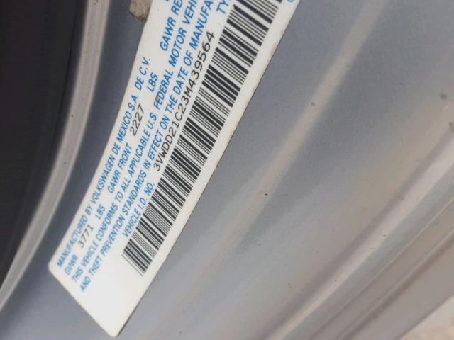 3VWDD21C23M439564 - 2003 VOLKSWAGEN NEW BEETLE ვერცხლისფერი ფოტო 10