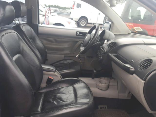 3VWDD21C23M439564 - 2003 VOLKSWAGEN NEW BEETLE ვერცხლისფერი ფოტო 5