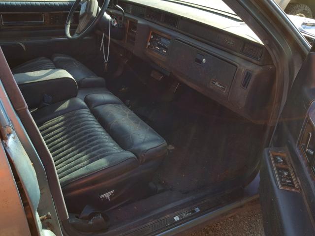 1G6CB6987F4298165 - 1985 CADILLAC FLEETWOOD BLUE photo 5