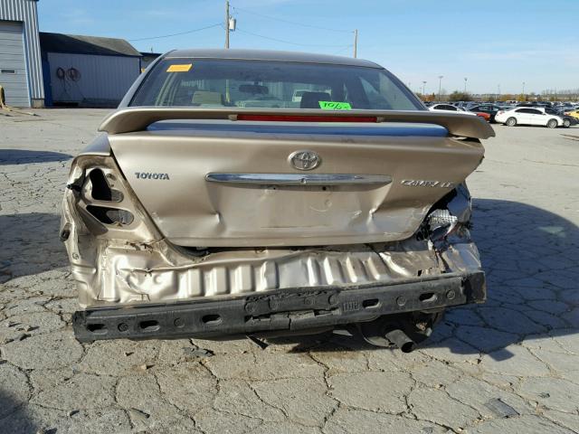 4T1BE32K74U873149 - 2004 TOYOTA CAMRY LE ოქროსფერი ფოტო 9