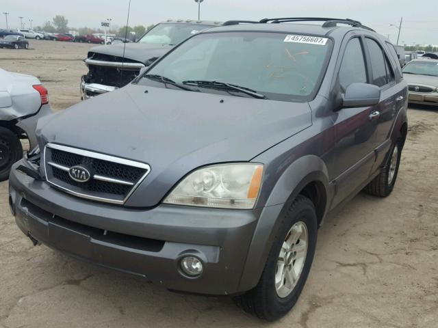 KNDJC733555384085 - 2005 KIA SORENTO EX GRAY photo 2