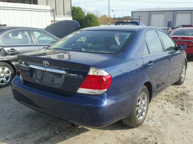 4T1BE32K05U408956 - 2005 TOYOTA CAMRY LE BLUE photo 4