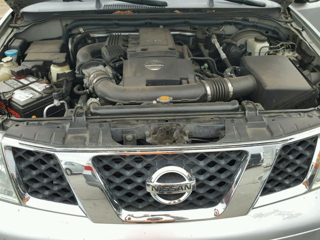 5N1AR18W65C709266 - 2005 NISSAN PATHFINDER SILVER photo 7