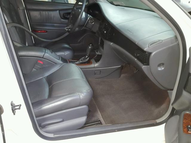 2G4WB52K631285761 - 2003 BUICK REGAL LS WHITE photo 5