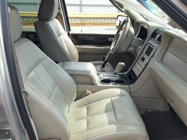 5LMFU28598LJ18979 - 2008 LINCOLN NAVIGATOR Brązowy zdjęcie 5