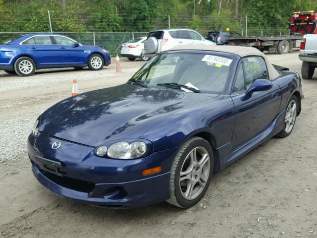 JM1NB353840403539 - 2004 MAZDA MX-5 MIATA BLUE photo 2