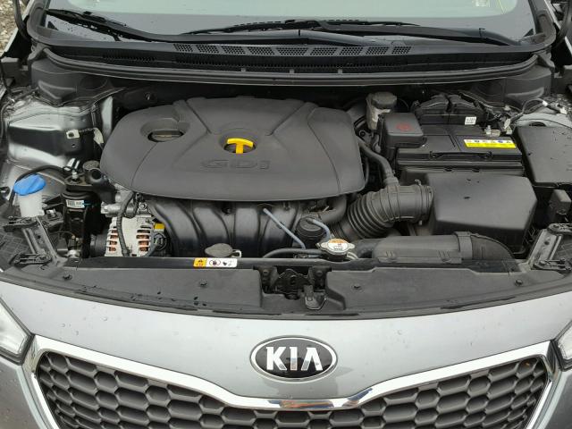 KNAFX5A89F5311619 - 2015 KIA FORTE EX GRAY photo 7