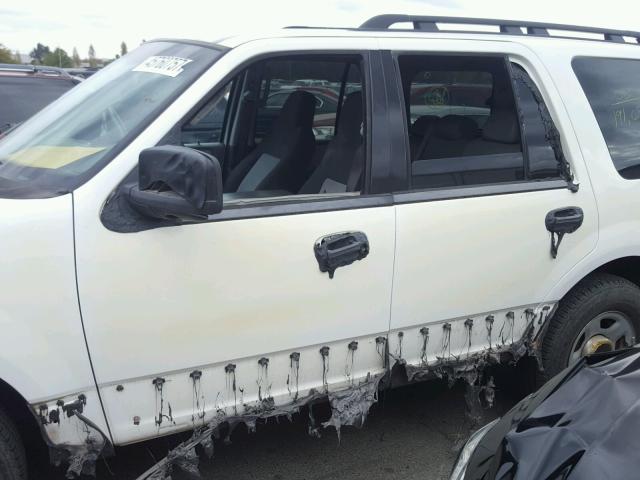 1FMPU16586LA80999 - 2006 FORD EXPEDITION WHITE photo 9