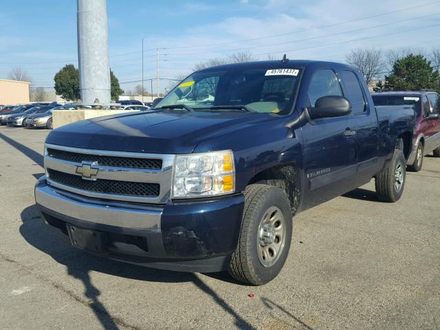 2GCEC19C181314031 - 2008 CHEVROLET SILVERADO BLUE photo 2