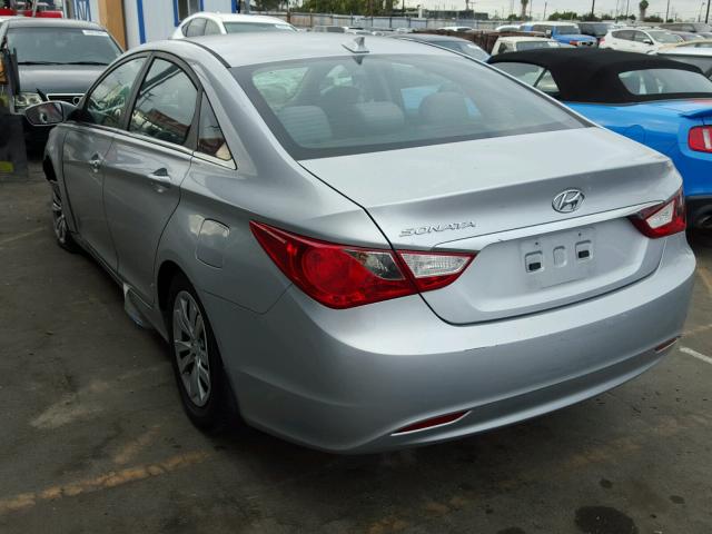 5NPEB4AC5CH394828 - 2012 HYUNDAI SONATA GLS SILVER photo 3