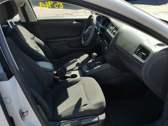 3VW1K7AJ3FM286072 - 2015 VOLKSWAGEN JETTA BASE WHITE photo 5