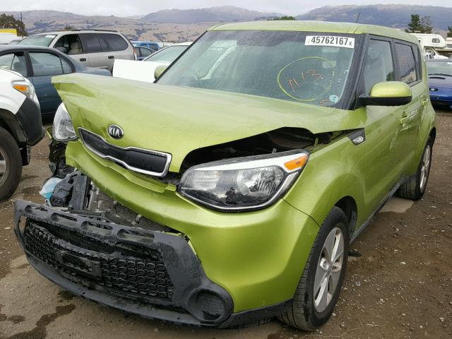 KNDJN2A27E7715034 - 2014 KIA SOUL GREEN photo 2